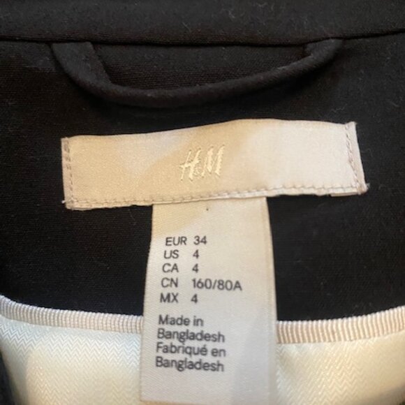 Fitted H&M Blazer Jacket Size 4. Black lined Preppy Chic - Picture 3 of 8